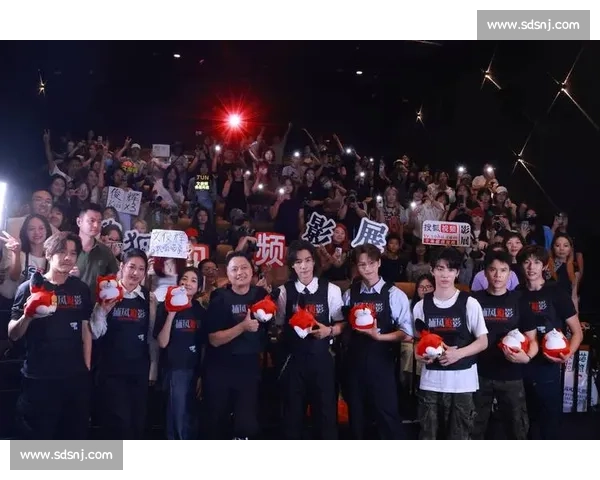 文俊辉巴黎街头武术炫技 中国功夫点燃法式热情