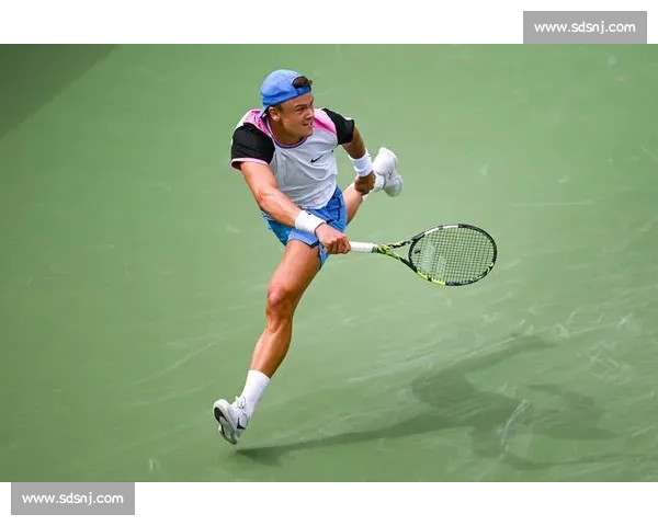 看了鲁内比赛数据，才知道什么叫真正的“教科书式”网球！